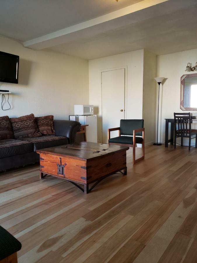 سيليغمان Deluxe Inn المظهر الخارجي الصورة