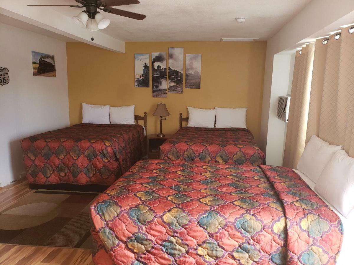 سيليغمان Deluxe Inn المظهر الخارجي الصورة